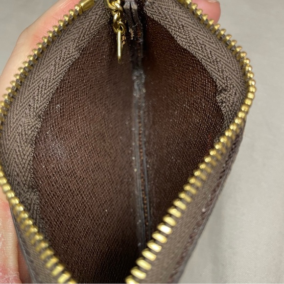 Louis Vuitton Key Pouch Damier Ebene - Picture 8 of 9